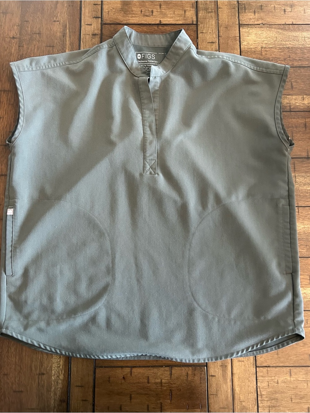 Figs Bonsai Rafaela Oversized Scrub Top